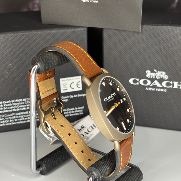 COACH Tatum men's watch 40mm
(Except reasonable offers) - Picture 4 of 5